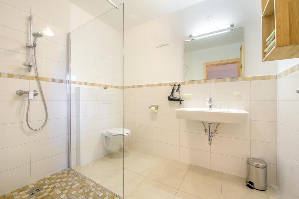 Arche Hof Oebristhof Apartment ไคลนาร์ล ภายนอก รูปภาพ