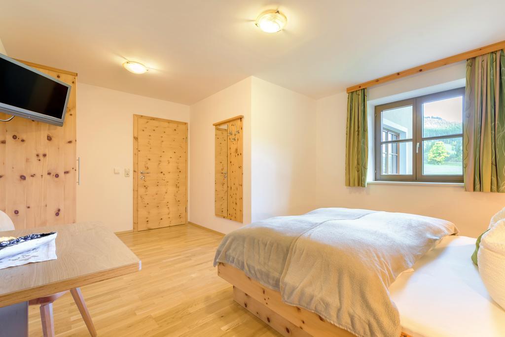 Arche Hof Oebristhof Apartment ไคลนาร์ล ภายนอก รูปภาพ